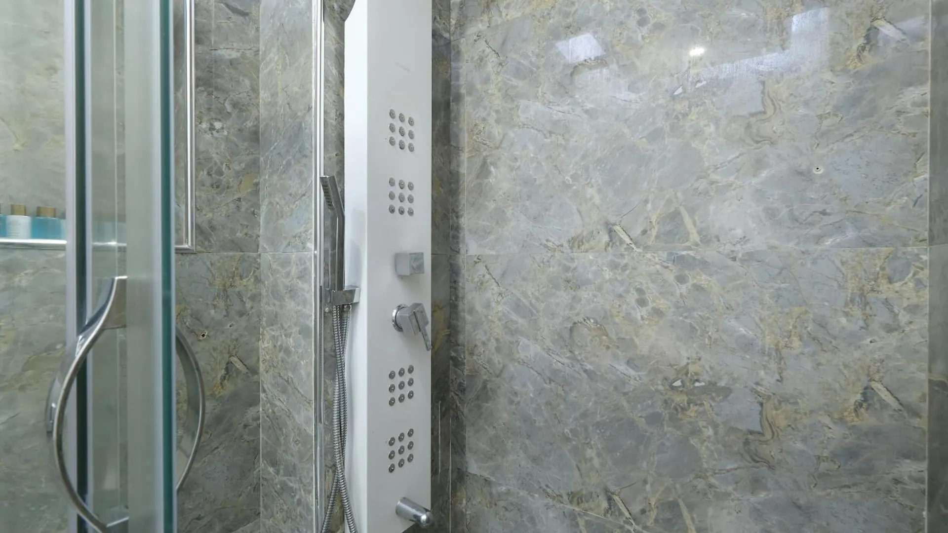 *** Ξενοδοχείο Loren Hotel&Suites Κωνσταντινούπολη Τουρκία